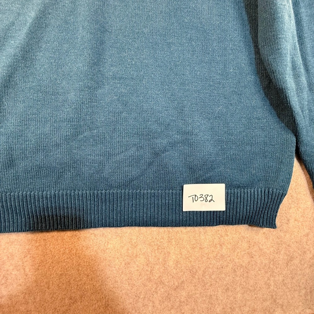 IZOD Mens V-Neck Sweater Blue Heathered Knit Pullover XXL Long Sleeve Logo - Picture 2 of 7